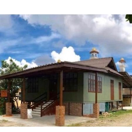 קואלה טרנגאנו Sarah Guesthouse מראה חיצוני תמונה