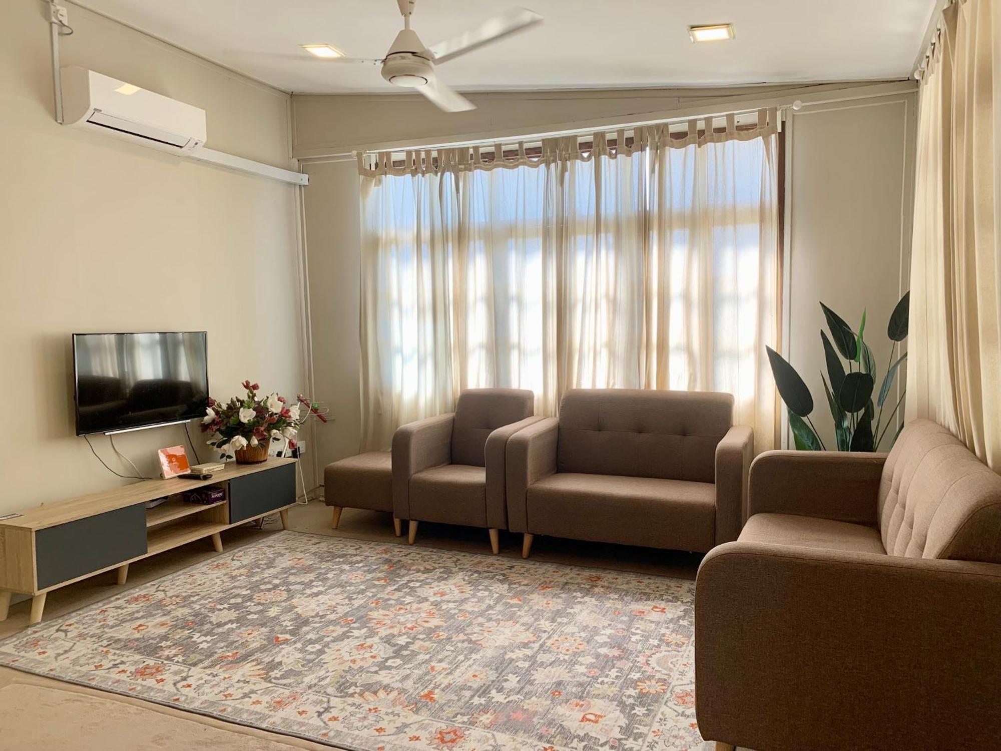 קואלה טרנגאנו Sarah Guesthouse מראה חיצוני תמונה
